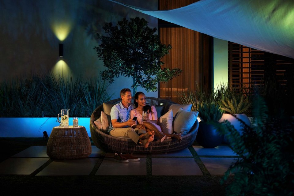 Phillips hue outlet appear