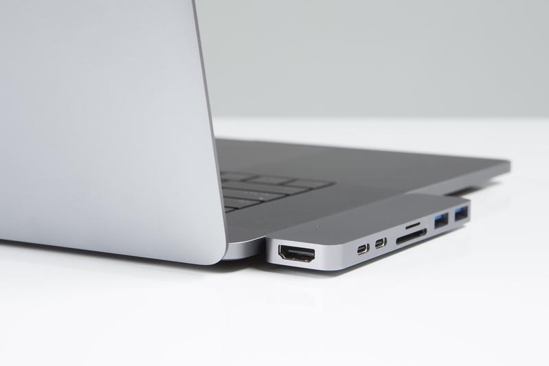 Хаб Hyperdrive Thunderbolt 3 USB-C Hub для MACBOOK. Хаб Type c для MACBOOK Pro. Цвета Type c MACBOOK. Кабеля Type c MACBOOK внутри в разрезе.